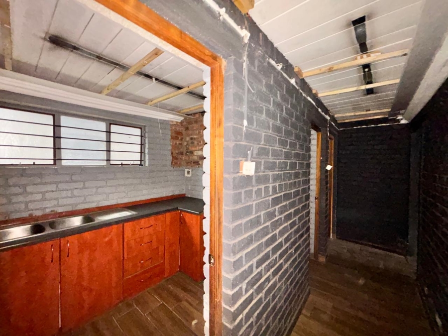 To Let commercial Property for Rent in Klerksdorp Industrial North West